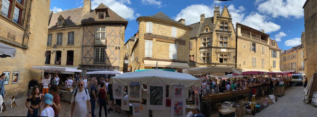 Les Flamboyants Apartment Sarlat-la-Caneda Exterior photo